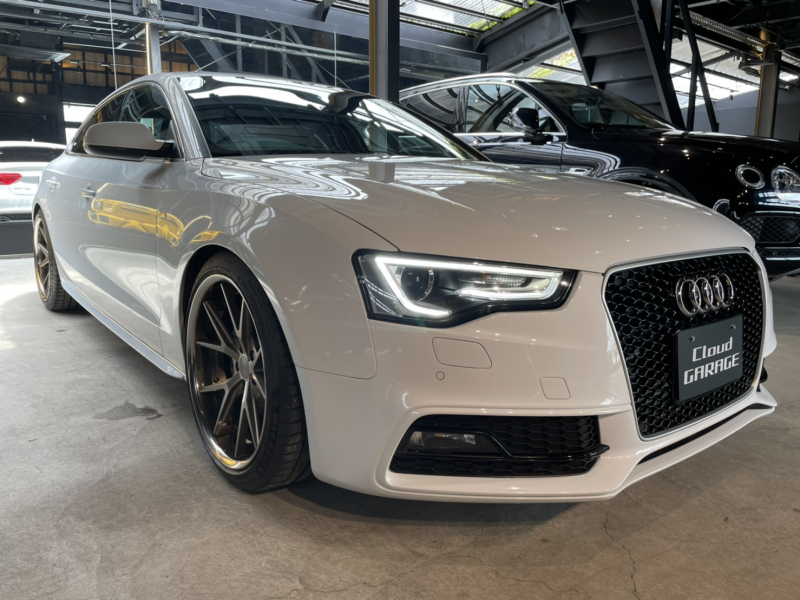 アウディ A5 A5スポーツバッグ 2.0TFSI クワトロS-Line 19インチ アウディ A5 A5スポーツバッグ 2.0TFSI クワトロS-Line 19インチ