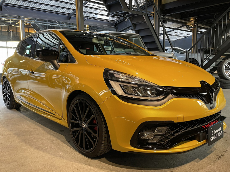 ルノー ルーテシア RS トロフィー アクラポビッチ 1オーナー 50