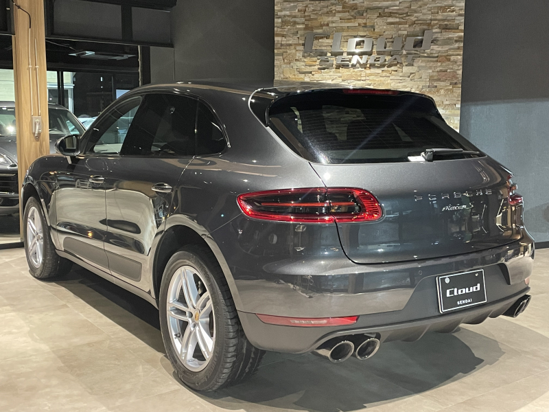 ポルシェ マカン S PDK 4WD スポーツクロノPKG 19インチマカン